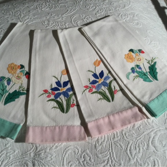 Set of vintage tea towels - Picture 1 of 1